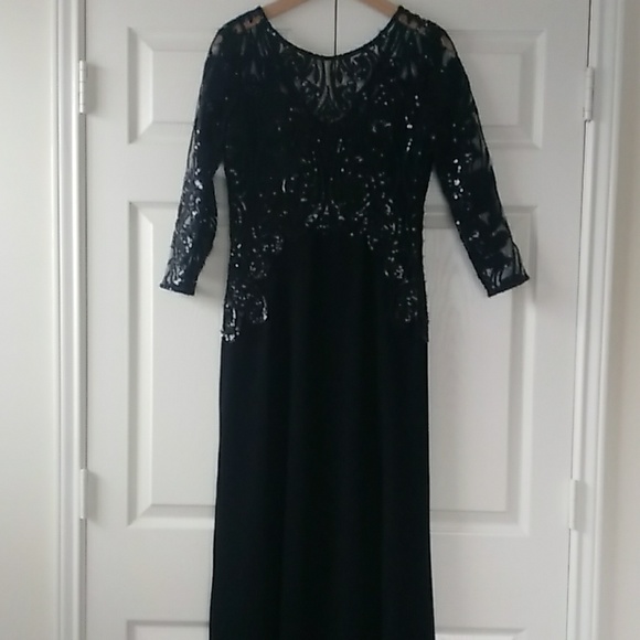 Dress - Picture 3 of 4